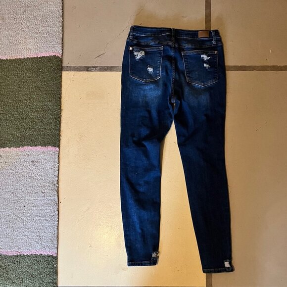 Judy Blue Skinny Fit Jeans - Picture 2 of 5